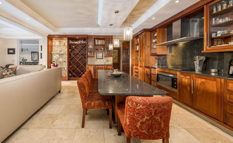 6 Bedroom Property for Sale in Klein Zevenwacht Western Cape